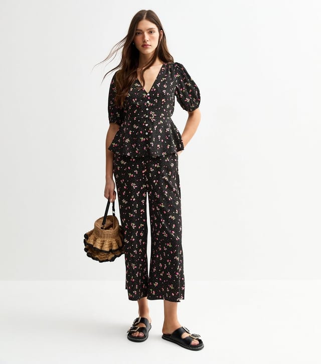 New Look Women's Black Floral Print V-Neck Blouse New Look - 3