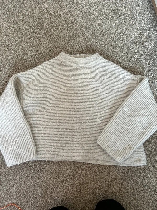 Bershka Cropped cream jumper - 1