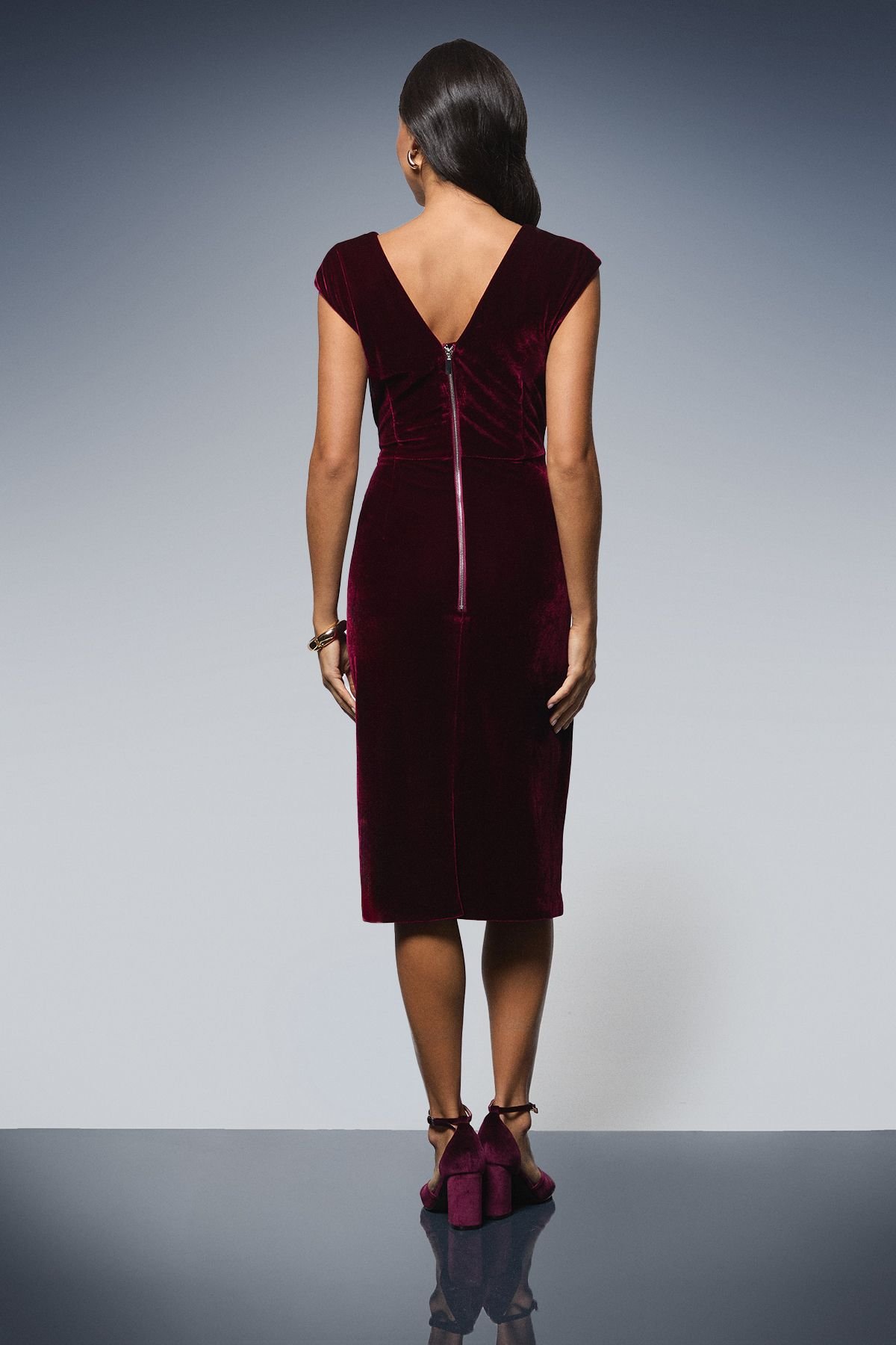 Wallis Wallis Women's Occasion Velvet Twist Pencil Dress in Maroon - 3