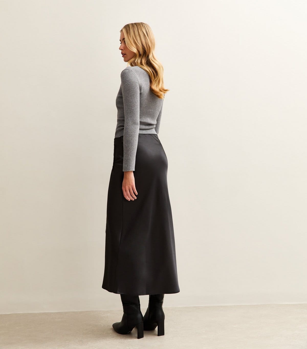 New Look Women's Tall Black Bias Cut Satin Midi Skirt New Look - 4